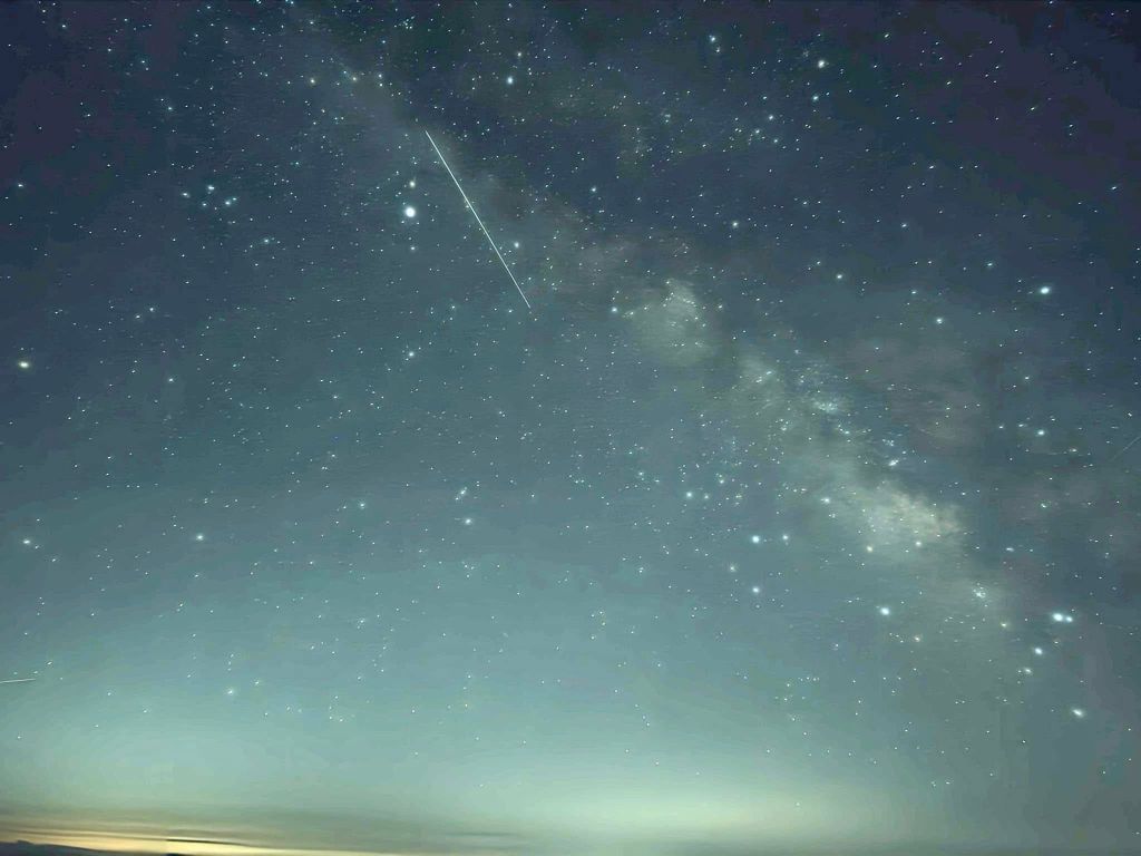 天の川と流星